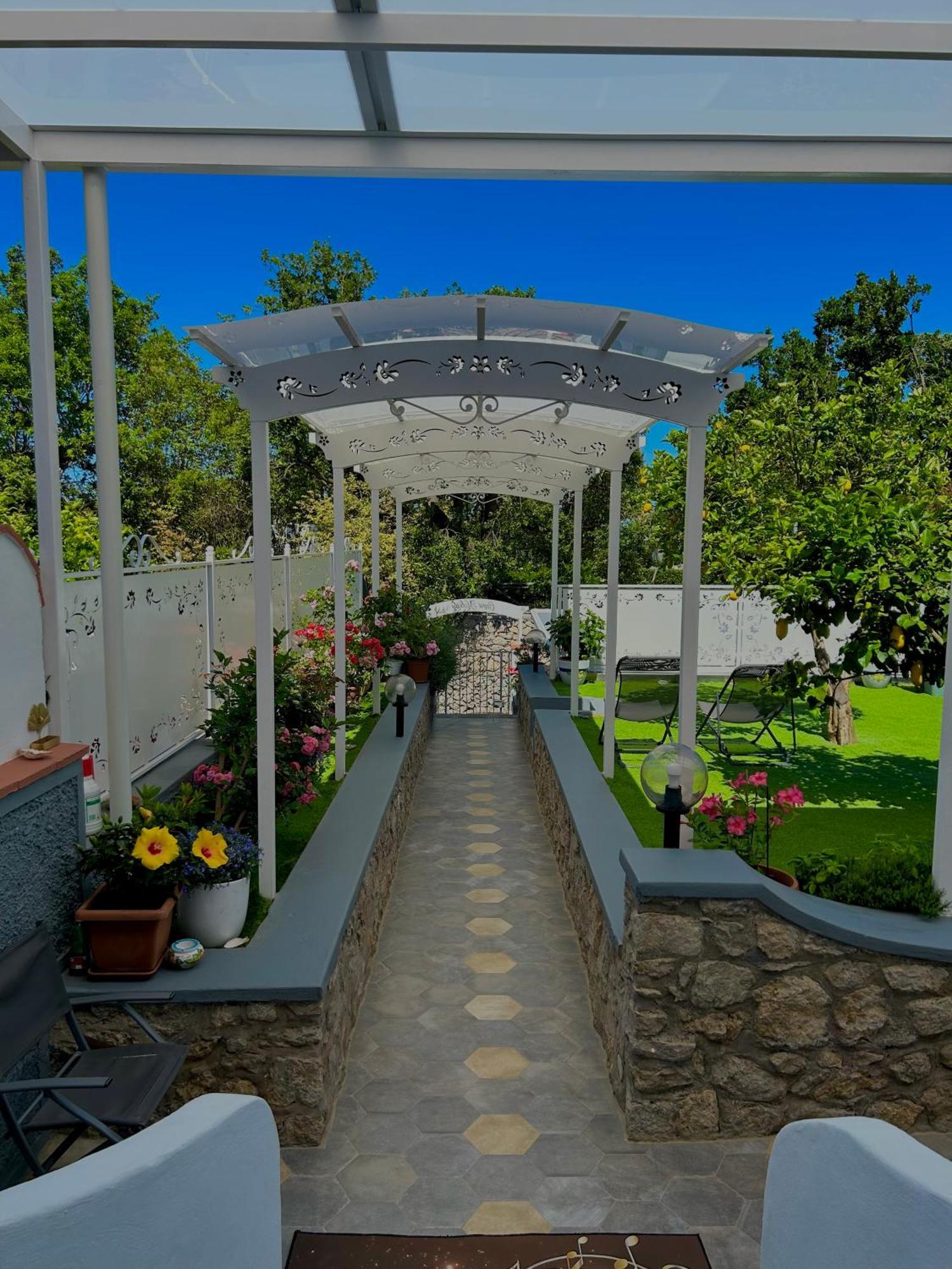 阿纳卡普里Capri Melody住宿加早餐旅馆 外观 照片